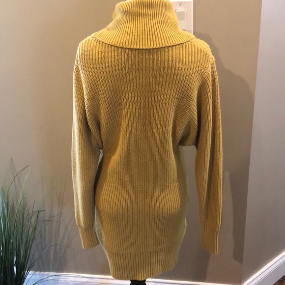 Banana Republic sweater dress - Picture 5 of 7